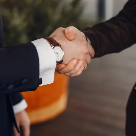 भागीदारों के लिए विशेष शर्तें